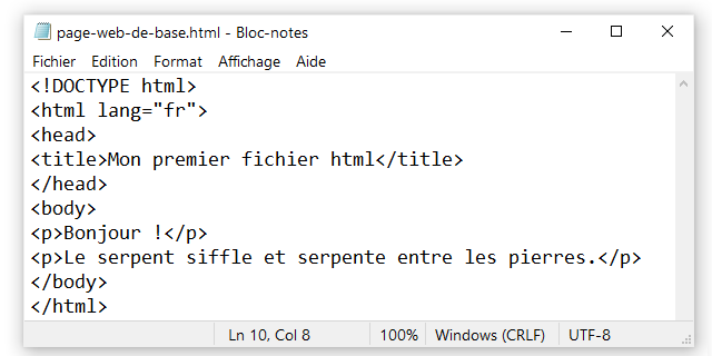 Code sans coloration Illustration d'un code html sans coloration dans le Bloc-Notes Windows 10